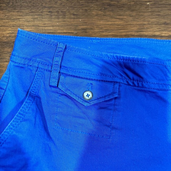 DKNY Jeans Shorts Women 12 Blue Chino Flat Front - Picture 2 of 11